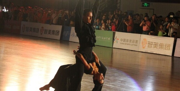 “智美杯”2014中國湖北·全國體育舞蹈公開賽暨湖北省第十四