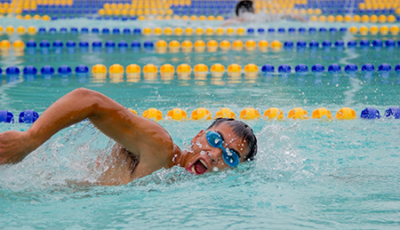 2015年武漢理工大學(xué)“航海節(jié)”游泳競賽